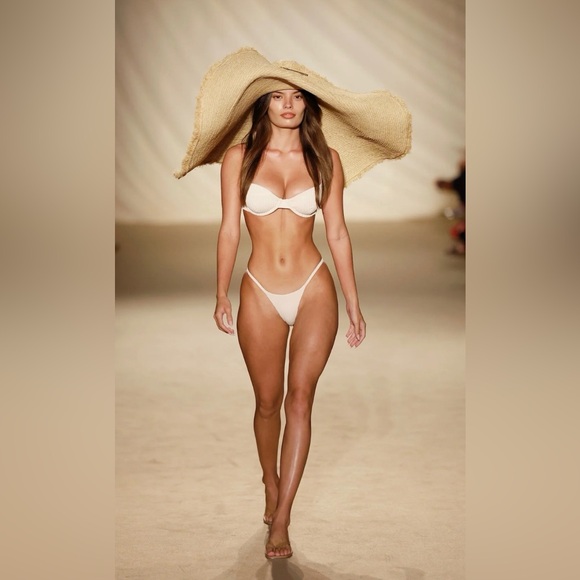 Monday Swimwear Capri Vanilla Ribbed Underwire Bikini SetNWT S & M